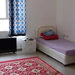 Omidvar Hostel